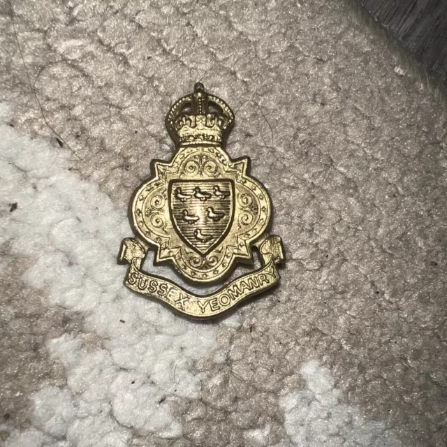 British Army Sussex Yeomanry Cap Badge K/C P Vintage Original Collectible