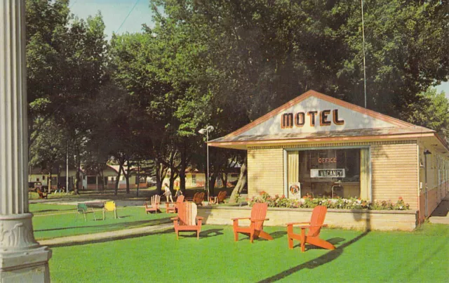 MI Port Austin 1961 Lakeside Motel on M53 & US 25 postcard M27