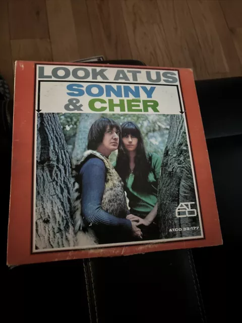 SONNY & CHER - LOOK AT US - ATCO Records 33-177 - 33 RPM 
