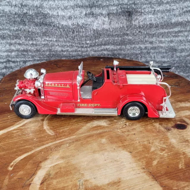 ERTL 1937 Ahrens Fox Fire Truck 1:30 Diecast