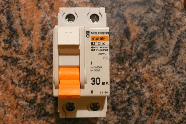 INTERRUPTEUR DIFFÉRENTIEL ID' CLIC 30mA 40A - MERLIN GERIN 23160 - Très