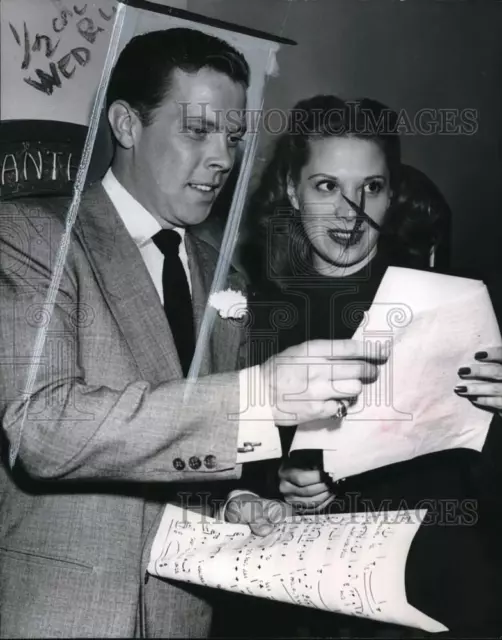 1950 Press Photo National Kids' Day radio guests Dick Haymes & Dinah Shore