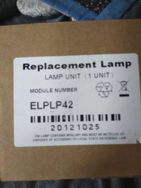 Genuine EPSON  Replacement Lamp Model# ELPLP42 (V13H010L42) 20121025 New In Box!