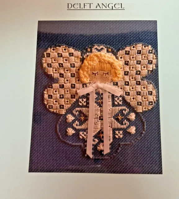 Gráfico de punta de aguja Angelthread Designs Delft Angel diseñado para lienzo de 18 quilates