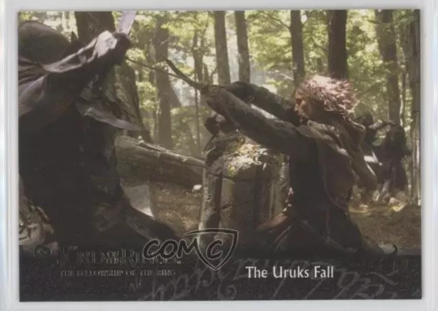 2001 Topps The Lord of Rings: Fellowship Ring Uruks Fall #81 02b4