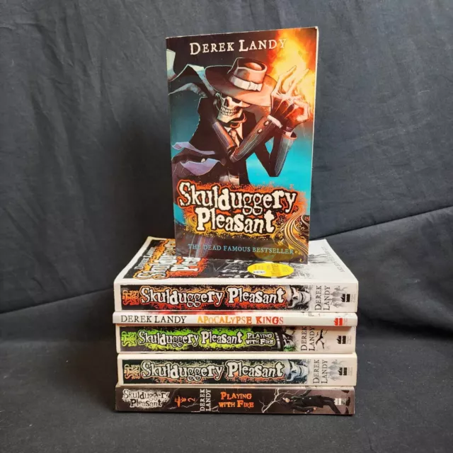 Skulduggery Pleasant Bundle 6 Books by Derek Landy (Paperback)