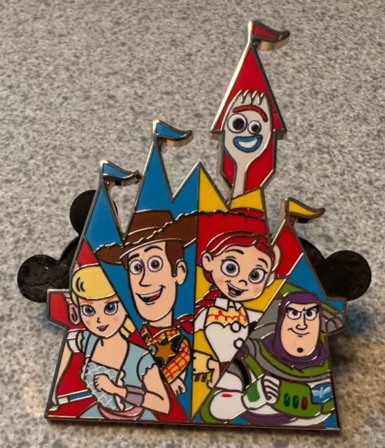 Disney Pin Castle Toy Story 4 Woody Bo Peed Forky Jessie Buzz Lightyear