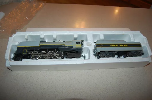 Lionel Die-Cast 2-8-4 Berkshire Steam Engine & Tender 6-8002 Union Pacific O.B.
