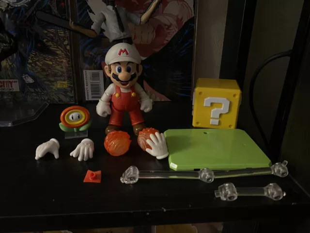 Bandai SH Figuarts Fire Mario Action Figure