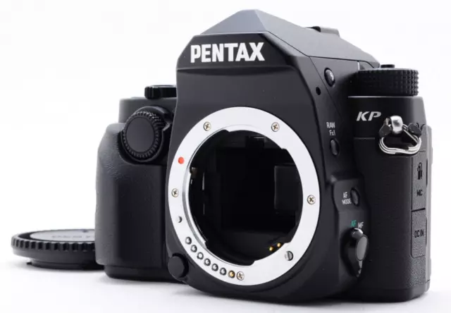 [Perfecto] PENTAX KP 24.96MP Cuerpo de cámara negro Solo 5470 disparos con...