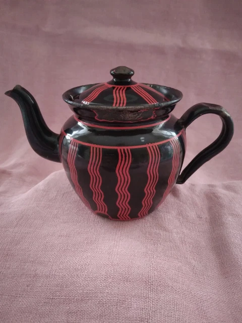 Théière En Tôle émaillée Rouge Vintage - Déco De Cuisine Rétro