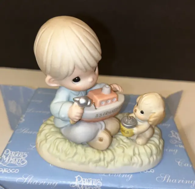 1999 Precious Moments Figurine "A Club Where Friendships Are Made" #635251