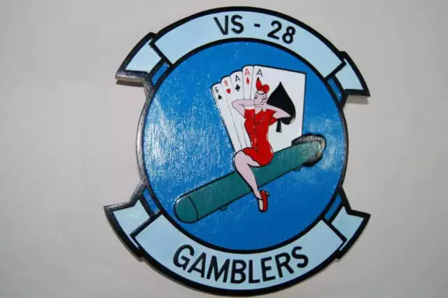 VS-28 Gamblers Plaque, 14", Mahogany, Navy