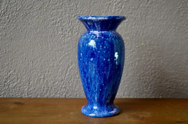 Vase balustre bleu signé Mougin, école de Nancy art nouveau céramique France
