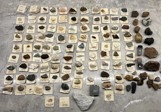 Stone Sample Puck VINTAGE GEOLOGY STONE Sample Lot Specimen Turquoise Education Rock ...