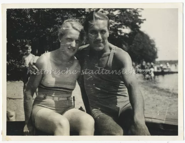 Fantástico Foto De Pareja En Traje de Baño - Antiguo Foto 1930er