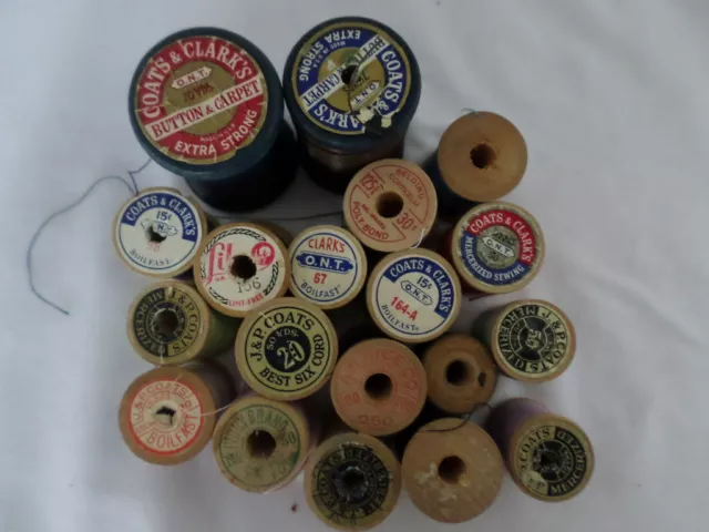 VTG Lot of 19 Wooden Thread Spools Coats, Belding, Lily, Ivory     lot 4