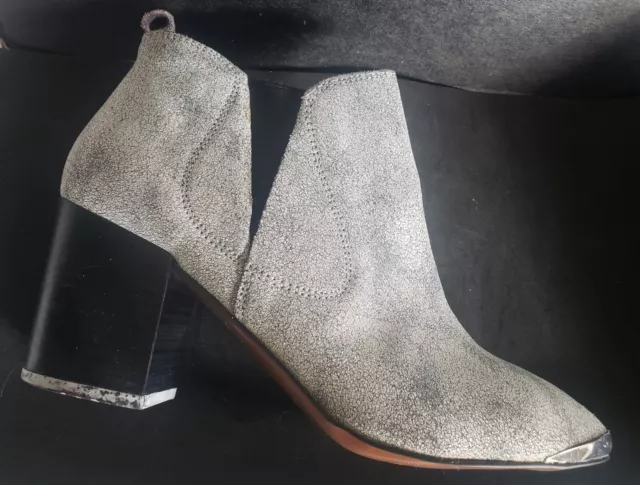 Report Signature TOBY White Crackle Booties with Pointed Toe 2