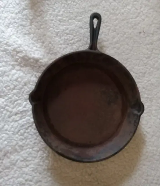 10 1/2” inch Old Style Cast Iron Skillet Pan