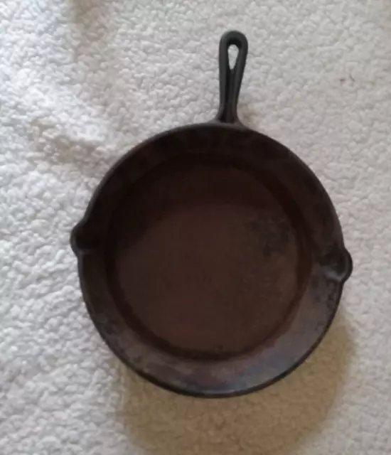 10 1/2” inch Old Style Cast Iron Skillet Pan