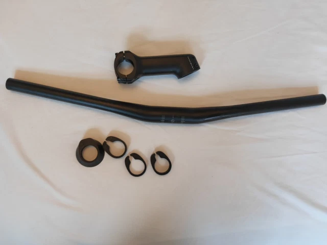 Semi integrated/continuously curving stem/Grips/Bar ~110mm Stem Length Boardman 7