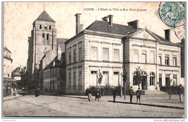 58 COSNE - l'hotel de ville