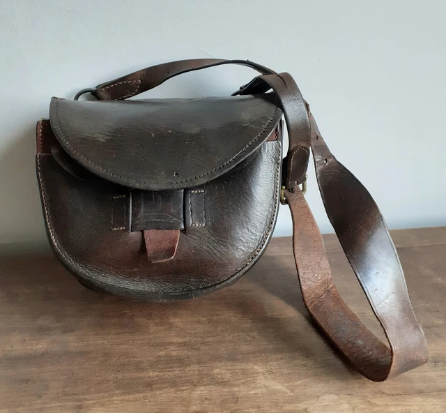 ANCIENNE SACOCHE EN Cuir Avec Monnayeur De Receveur De Trams Belges EUR