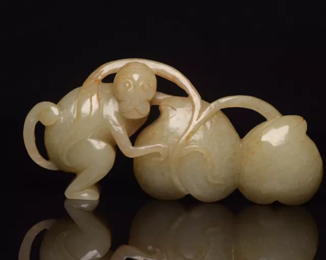 Chinese Natural Hetian Jade Carved Exquisite Monkey Peach Statue Collection Art