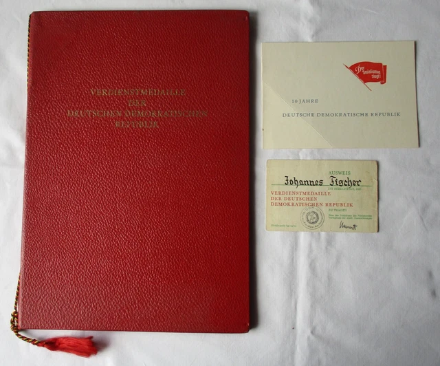 URKUNDE VERDIENSTMEDAILLE DER Deutschen Demokratischen Republik 1959 (112011) EUR 39,99 URKUNDE VERDIENSTMEDAILLE DER Deutschen Demokratischen Republik 1959 (112011) EUR 39,99