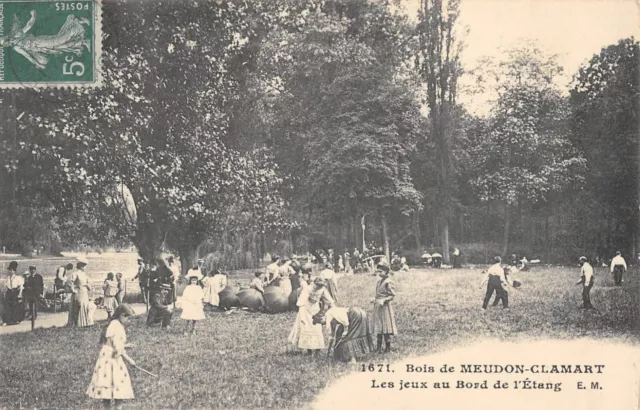 Cpa 92 Bois De Meudon Clamart Les Jeux Au Bord De L'etang