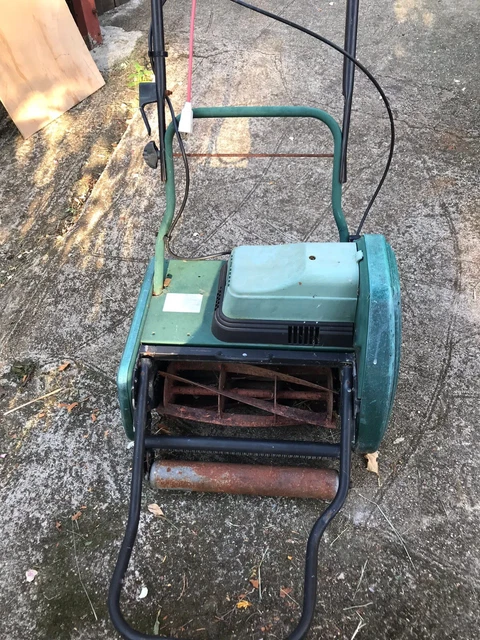 Qualcast lawnmower 2025 roller