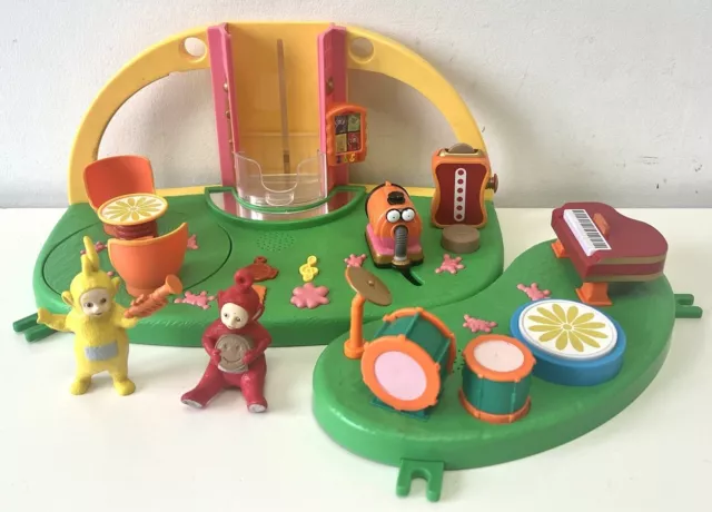 Teletubbies Musical Super-dome Band Stand Play-set Bundle with Figures & Sounds