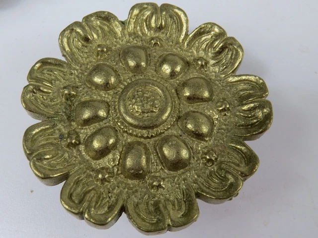VTG  Brass Flower Curtain Tieback Hold Back Lot of 4 Medallion Window Hardware 3