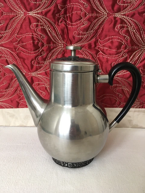 Oneida Custom 18/8 Stainless Steel Coffee Pot With Bakelite Handle Collectable