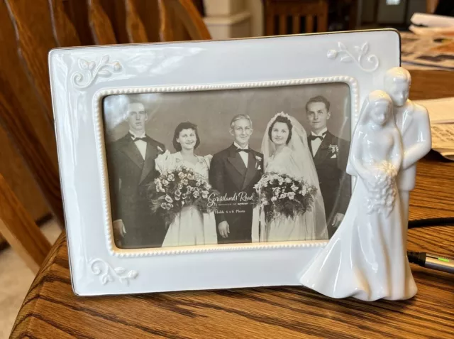 Grasslands Road wedding picture frame with figurine of a couple  1203n