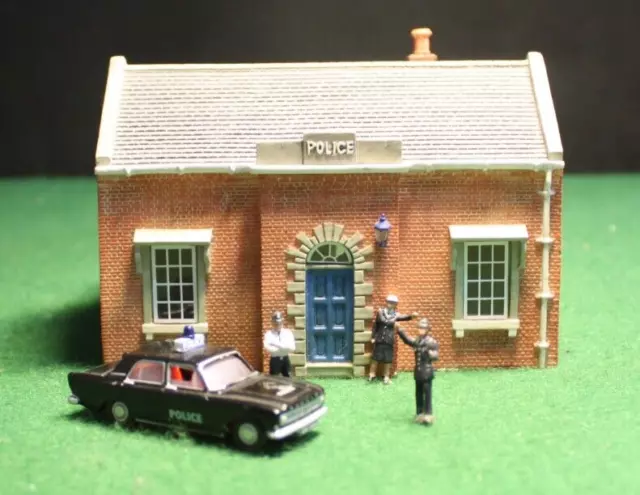 HORNBY SKALEDALE OO Gauge - R8701 - Country Police Station Building