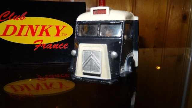 Dinky toys France original réf 566 Citroën Currus Car de police en très bon état