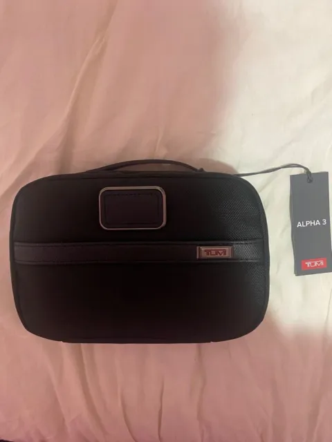 Tumi Alpha 3 Travel Kit Toiletry Unisex black bag