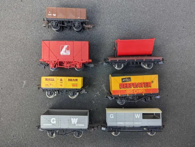 Lima Wagons HO OO scale gauge - McCains Beefeater Chips, Hall & Dean