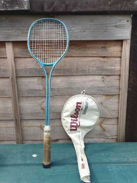 Wilson Defender High NMBEAM Squashschläger mit Tasche