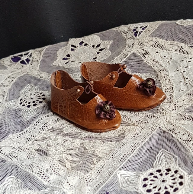 chaussures cuir poupée ancienne