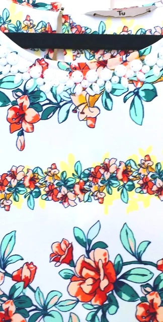 TU Short sleeve Blouse Size 10 Beaded Neckline Roses Leaves Vines Rear Button