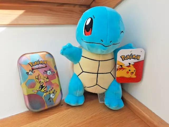 Pokemon Schiggy Plüsch 20cm Stofftier Kuscheltier 2022 Neu + Mini Tin Konvolut