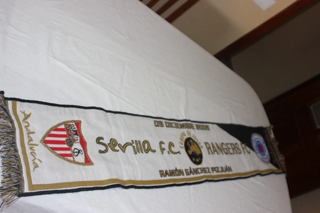 BUFANDA DE FUTBOL UEFA EUROPA LEAGUE SEVILLA FC Y DUDELANGE