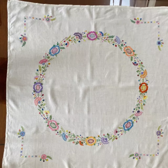 Vintage Hand Embroidered Linen Tablecloth Floral~106x106cm