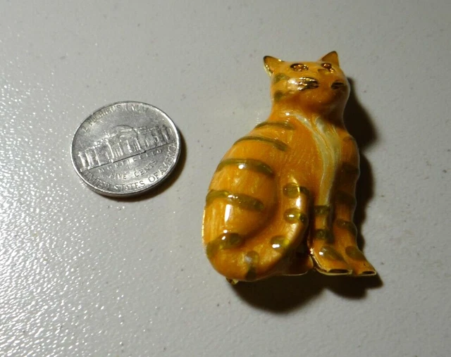 Vintage 1960s-1980s Orange Cat Glass Eyes Porcelain/Metal Fashion Pin VG-EX