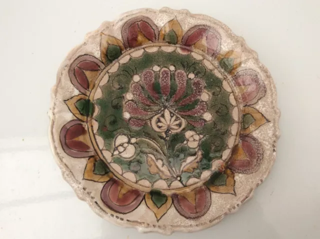 Assiette décorée par Elio Schiavon pour Erhart Italie vers 1950/60.