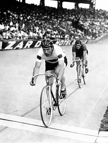 1950S FAMOUS BRITISH Track Cycling Legend Reg Harris No 2 Old Photo $8. ...