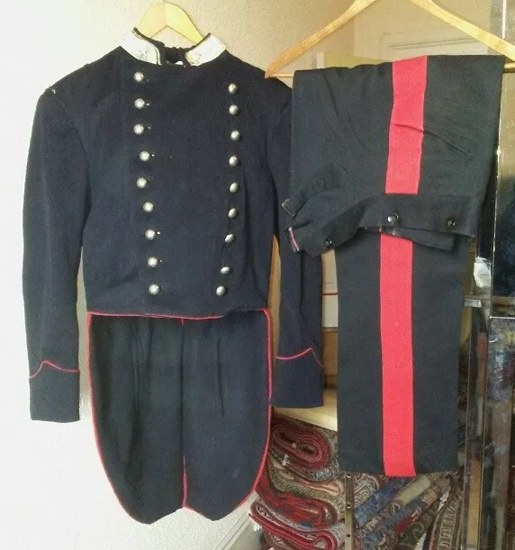Post WWII Era Italian Carabinieri (Military Police) Dress Uniform & Trousers