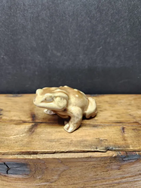 Cool Vintage Lifelike Hand Made Toad Figurine